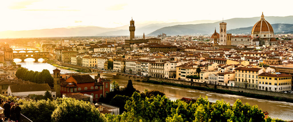 L'affare perfetto Real Estate - Lungarno di Firenze al tramonto 
